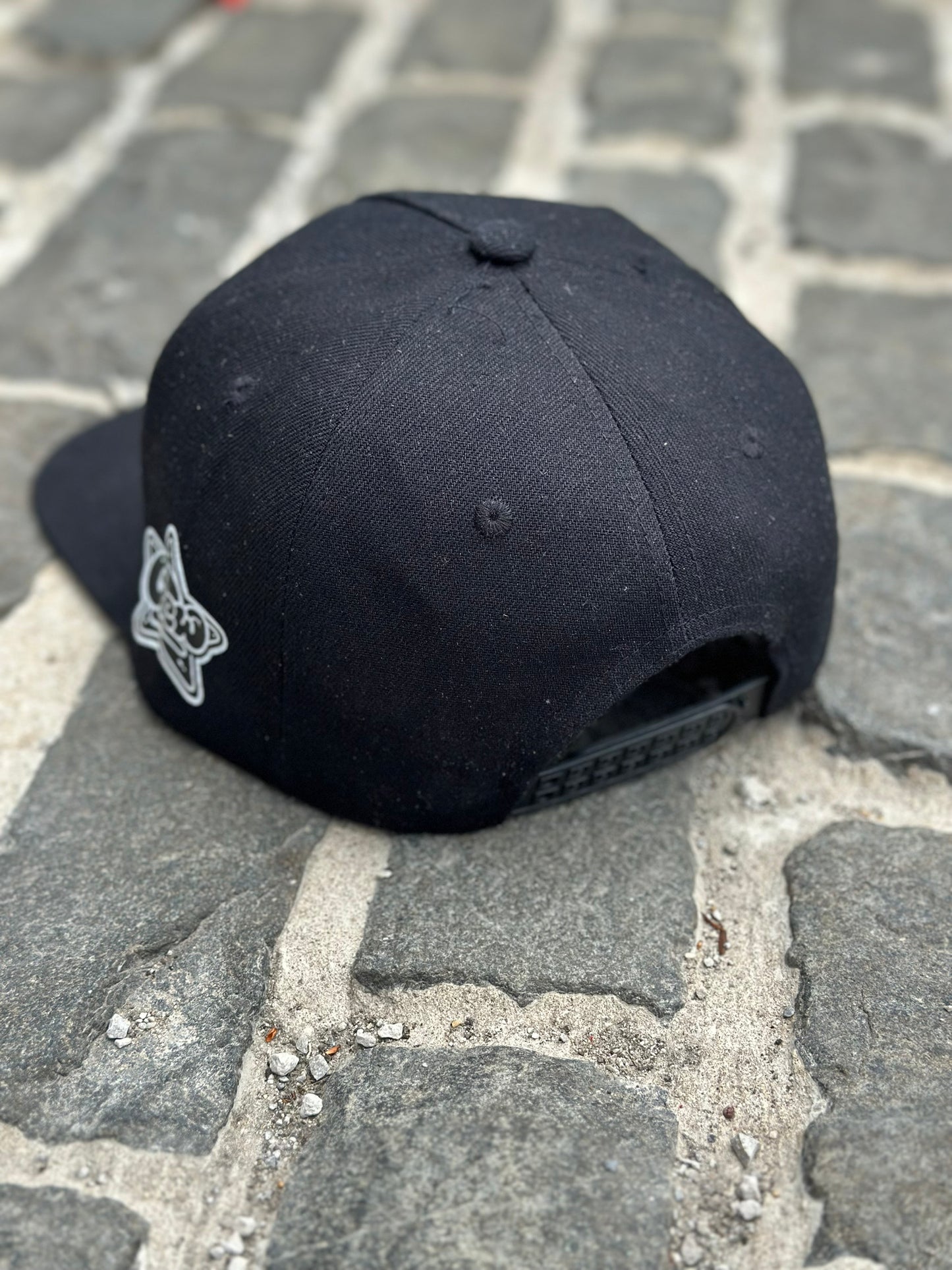 “BlacknWhite” BOOIEcrew Cap